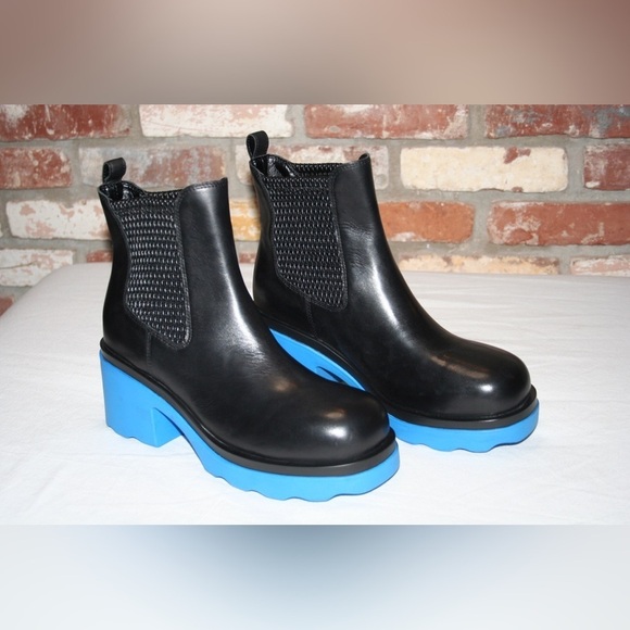 AEROSOLES Shoes - Aerosoles Women’s Black & Blue Blaine Ankle Boots Size 10.5